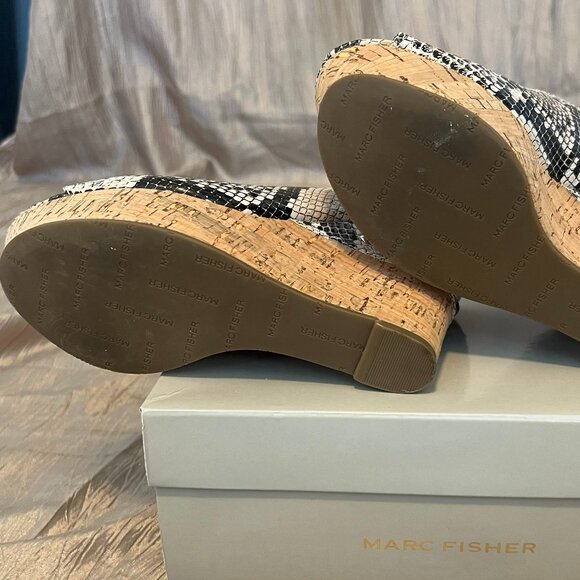 Marc Fisher Open Toe Platform Snakeskin Espadrilles - Picture 5 of 5